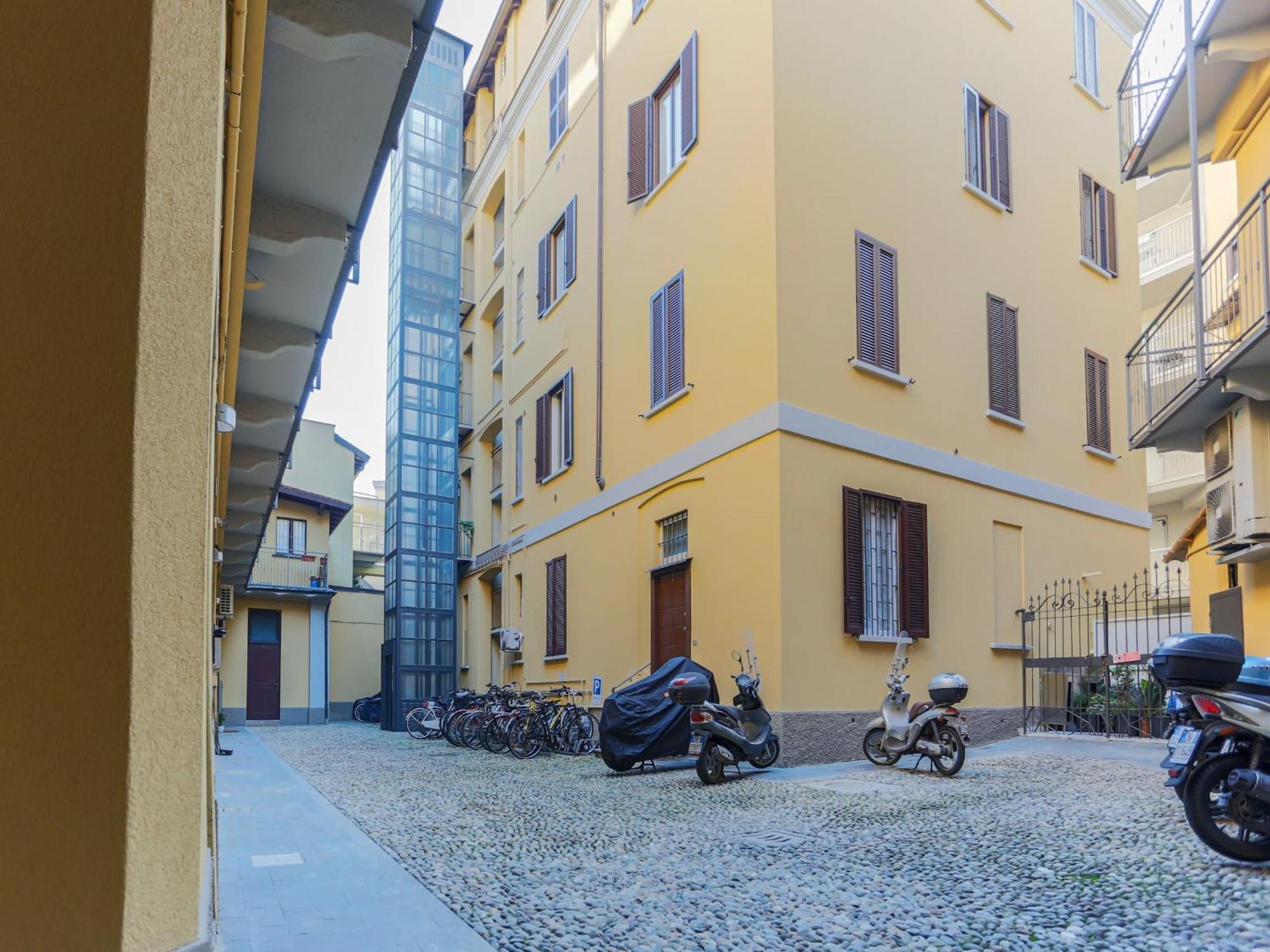 The Best Rent - Spacious Two Bedrooms Apartment Near Porta Romana Милано Екстериор снимка